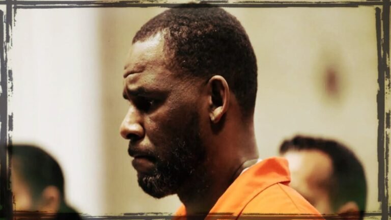 R. Kelly at a hearing in Chicago, September 17, 2019